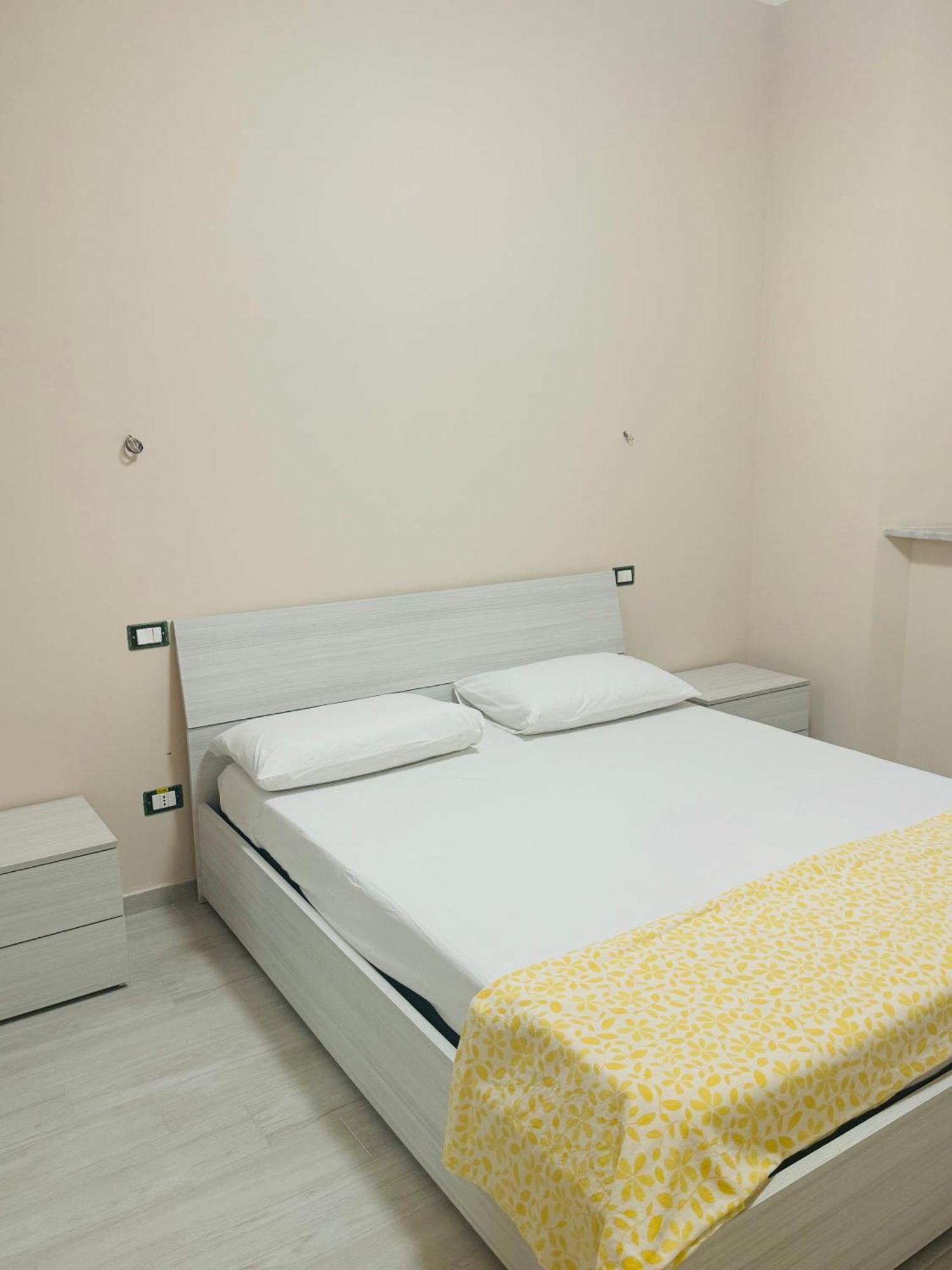 Casa Ayden Apartment Livorno Bagian luar foto